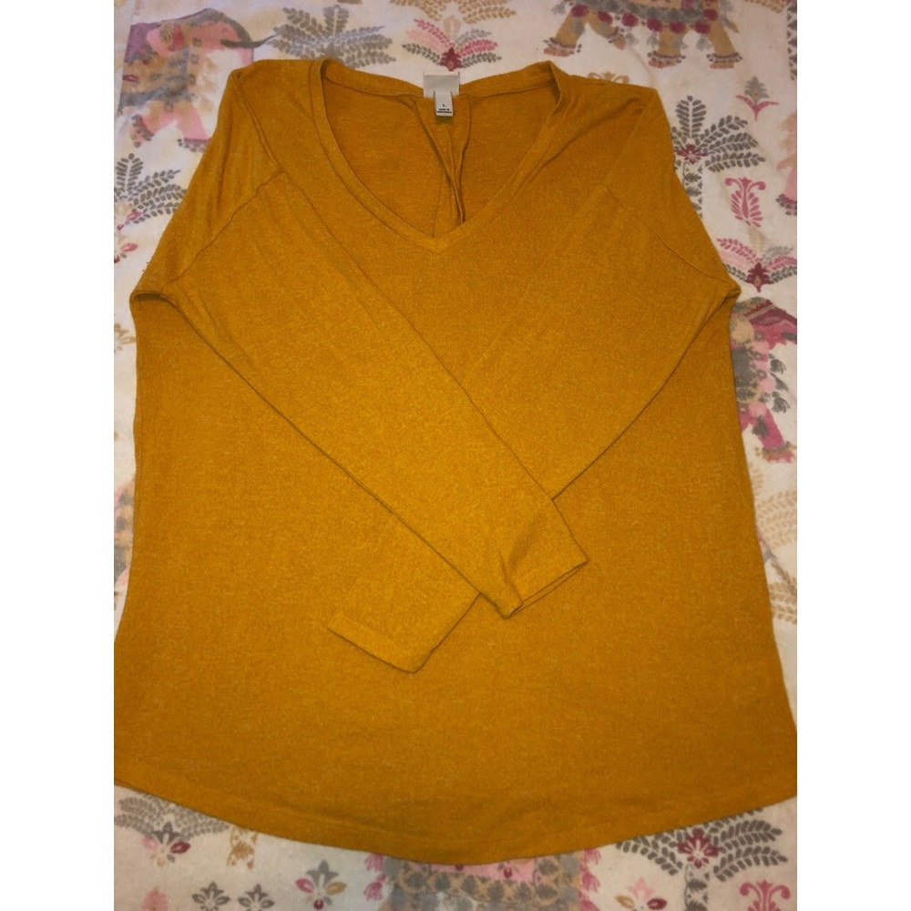 Woman’s Long Sleeve Shirt